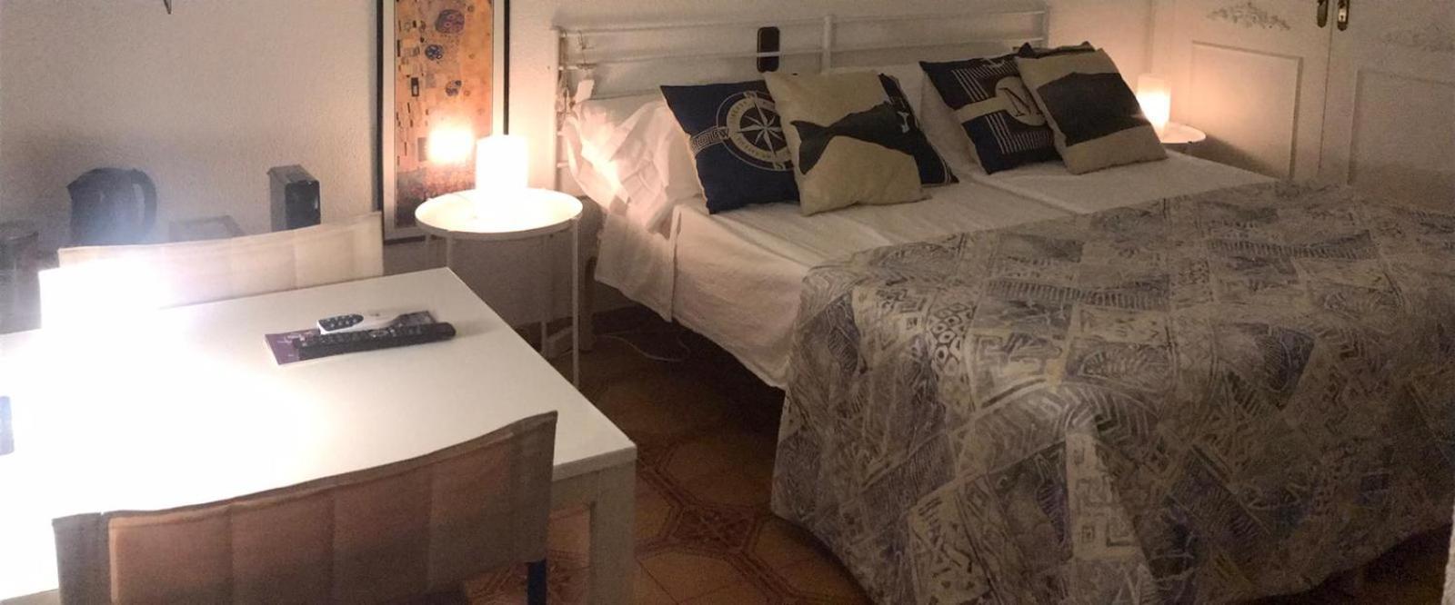 Bed&Coffee - Habitacion En Vivienda Habitual Appartement Santa Pola Buitenkant foto