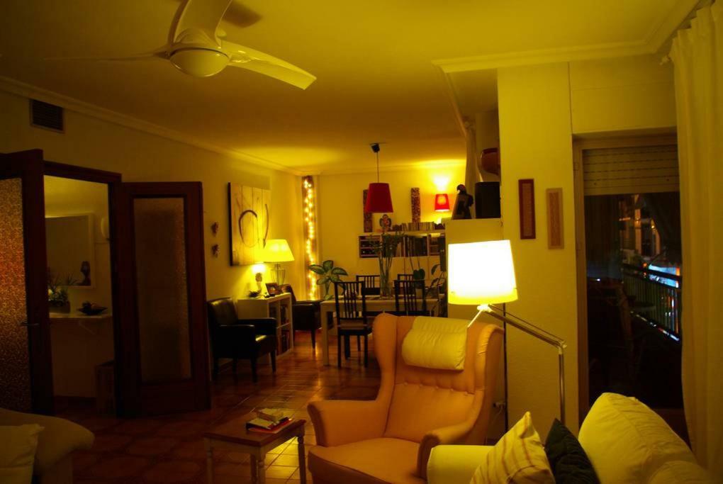 Bed&Coffee - Habitacion En Vivienda Habitual Appartement Santa Pola Buitenkant foto